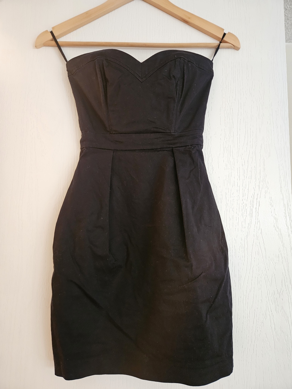 Talula Strapless Black Sweetheart Neckline Dress